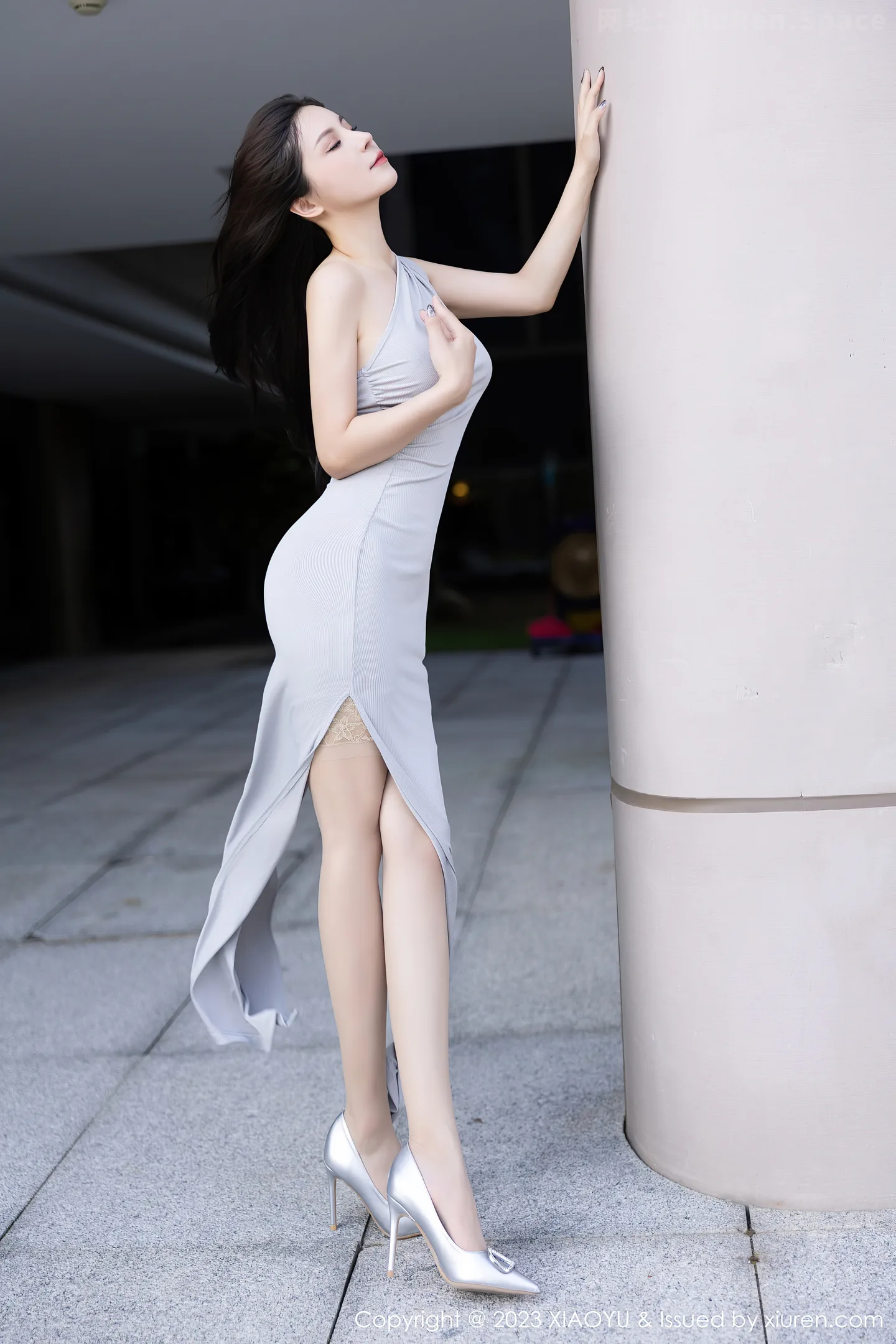 图片[4]-[XiaoYu画语界]Vol.1074 模特小蛮妖Yummy性感浅灰连衣裙露淡灰蕾丝内衣迷人诱惑写真81P-秀人网官方网站